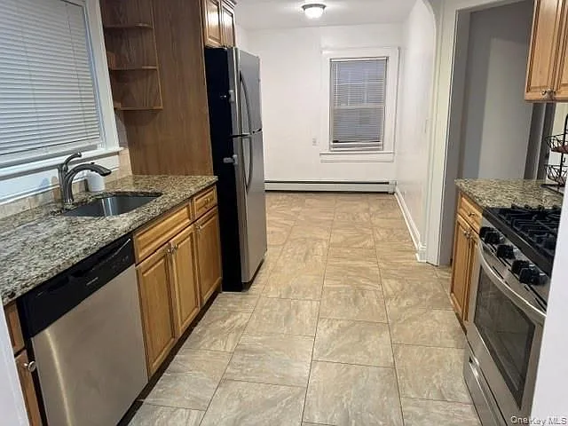 2 bed, 1.0 bath, 950 sqft, $2,700 — Photo 4