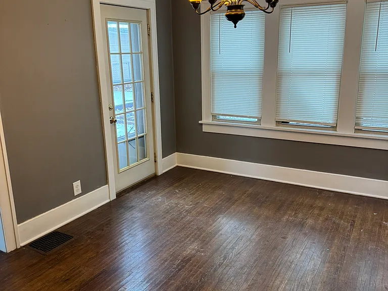 1528 W Sunset Ave — Photo 5