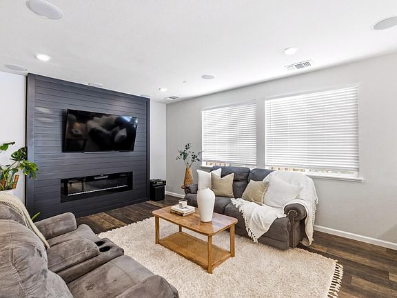 5th image of 2951 Kern Way