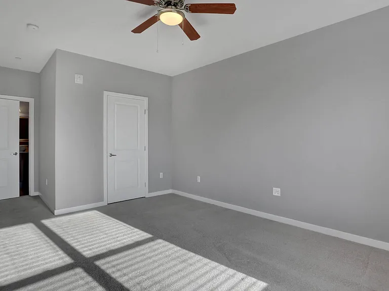 CenterPointe Apartments — Photo 39