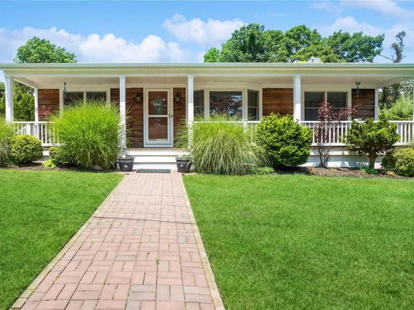 125 Freya Road, Rocky Point, NY 11778