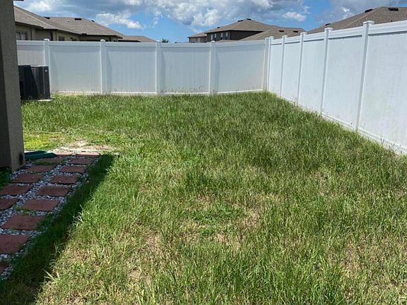 3rd image of 15718 Stone House Dr