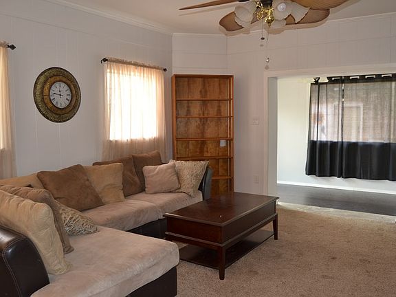 2nd image of 205 W Avenue A