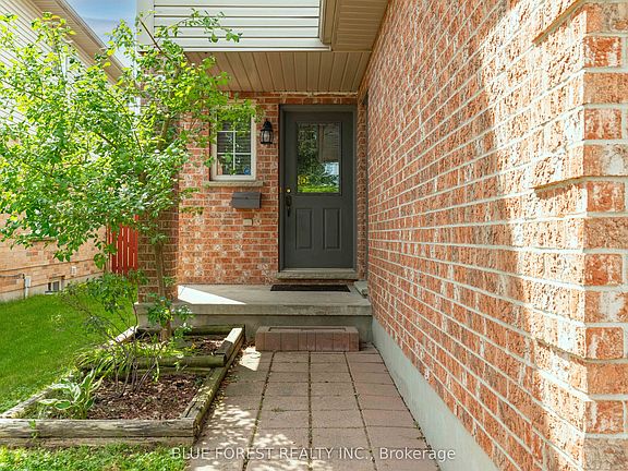 2nd image of 163 Emerald Rd