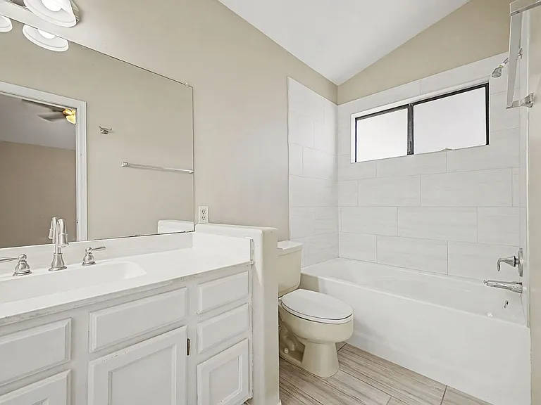 184 S Willow Creek St — Photo 22