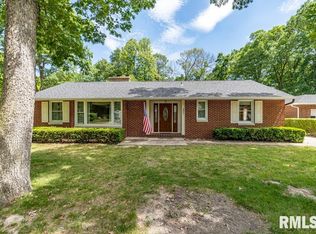 201 Shady Knolls Dr, East Peoria, IL