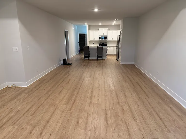 132 Clift Dr — Photo 31