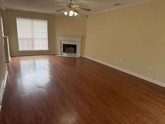 3rd image of 792 Silver Sands Dr