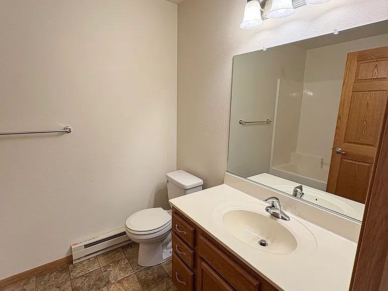 495 E South Ave #5 — Photo 6