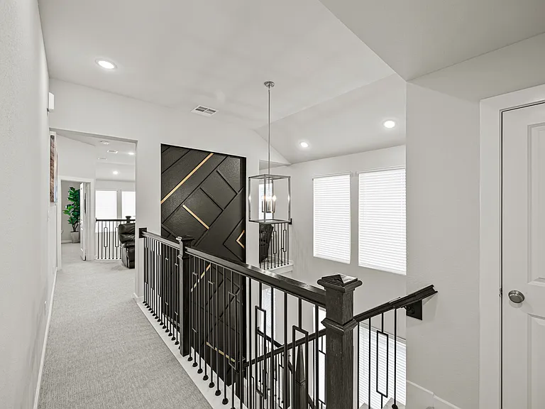 16631 Lake Austin St — Photo 11