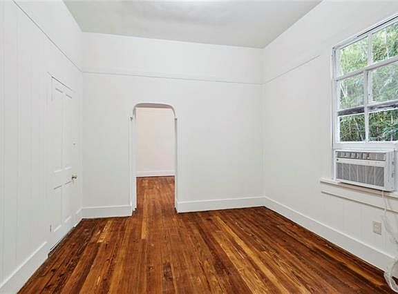 5th image of 1228 Magazine St