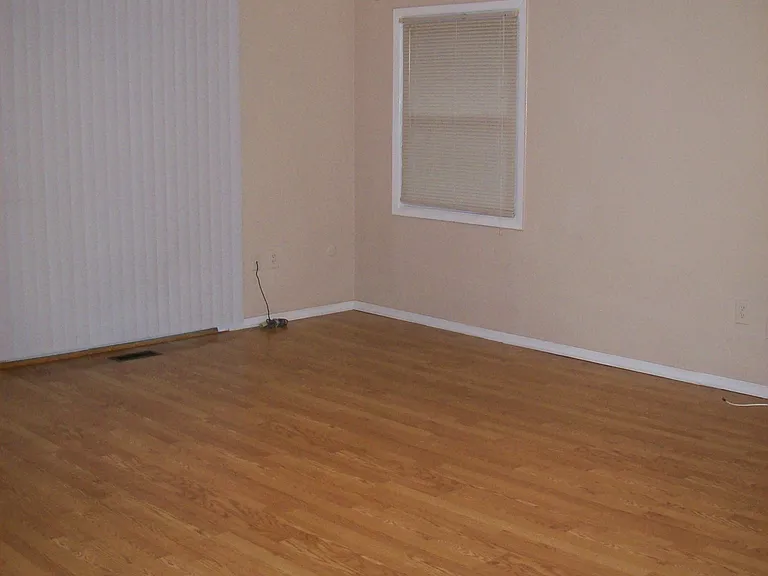 30 Hinsdale Ln — Photo 5