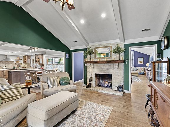 3rd image of 238 Lake Dr