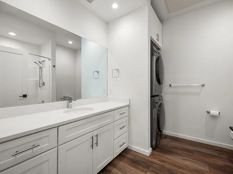 131 S Sherman St — Photo 16
