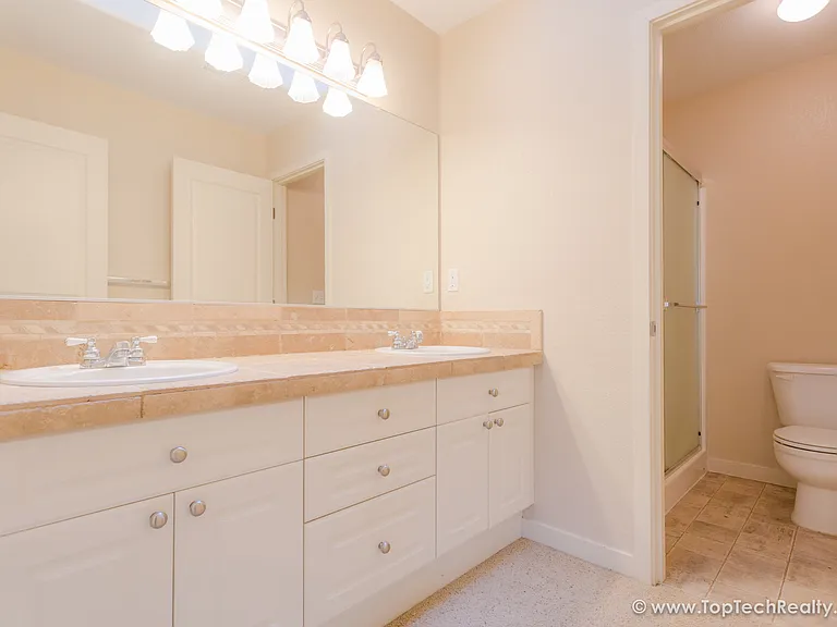 182 NW 209th Ave — Photo 24