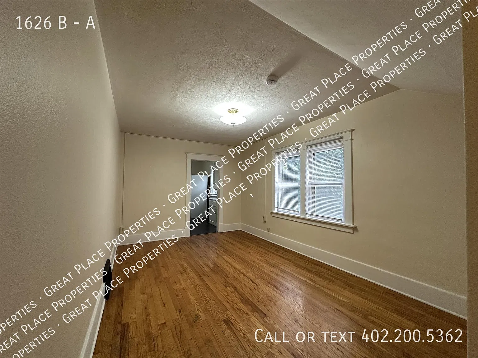 2 bed, $899 — Photo 4