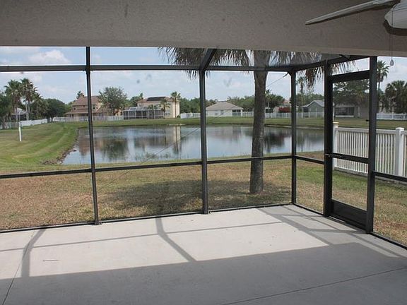 2nd image of 11840 Autumn Creek Dr