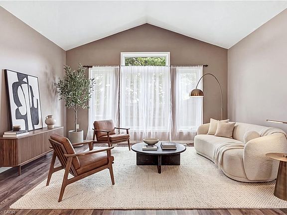 5th image of 541 Wild Iris Ave