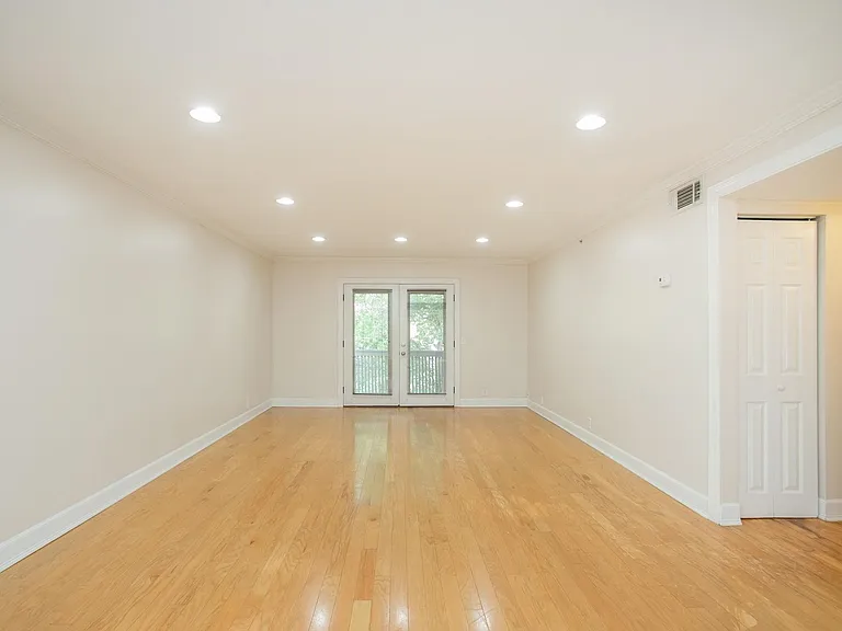 Heatherwood Apartments — Photo 7