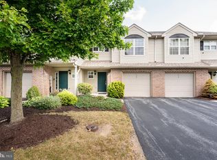 112 Hawk Ct, Hummelstown, PA 17036