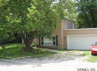 9716 Ridge Heights Rd, Fairview Hts, IL 62208