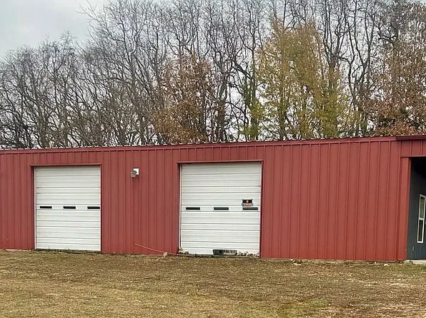 49 Crews Dr, Hollow Rock, TN 38342