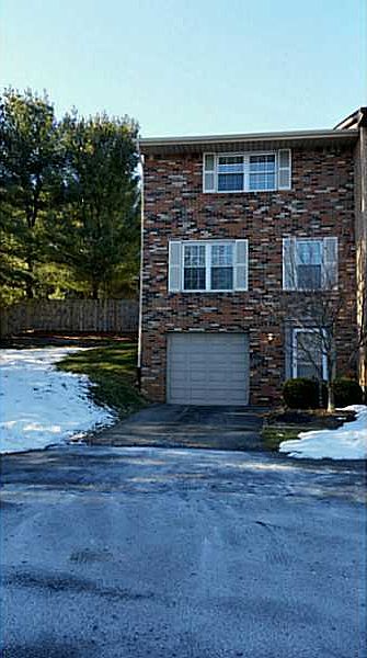 1st image of 801 Westchester Dr