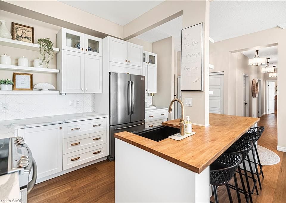 1st image of 262 Dundas St E #311