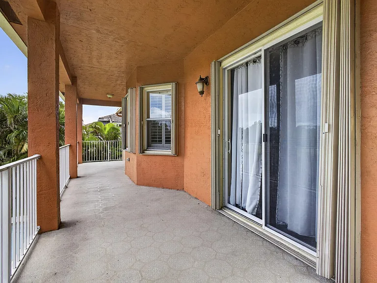 1724 Annandale Cir — Photo 54