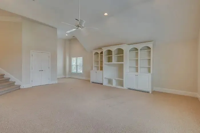 101 Tiffany Ct — Photo 28