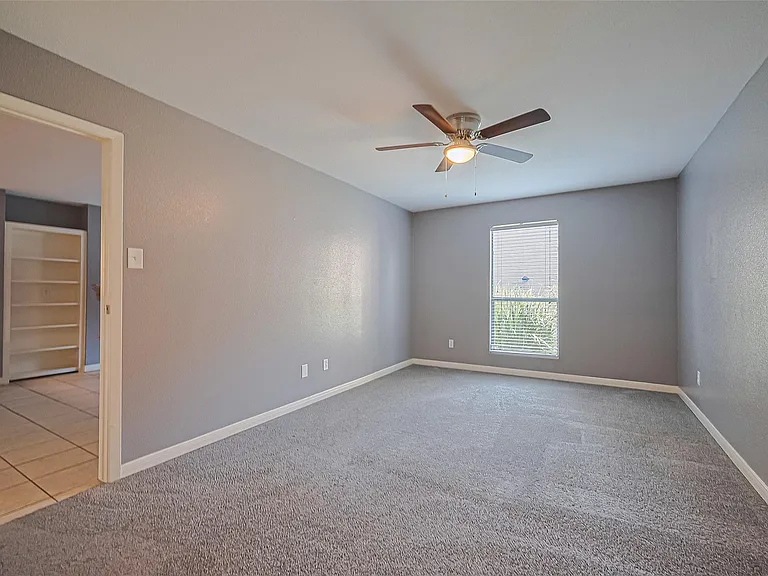 12905 Woodforest Blvd #107 — Photo 11