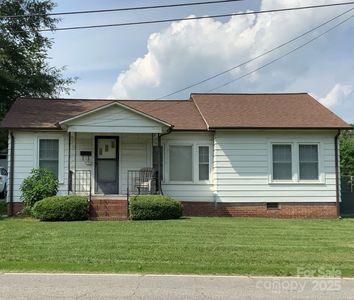 1721 9th Ave NE, Hickory, NC, 28601
