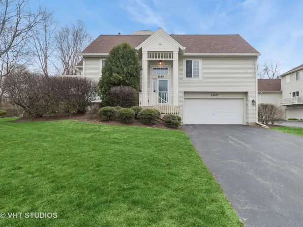 1440 New Haven Dr, Cary, IL 60013