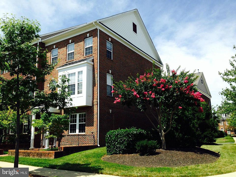 1st image of 501 Falcon Park Ln #501