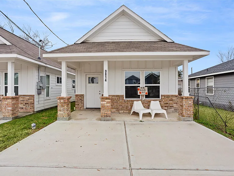 9814 Masterson St — Photo 2