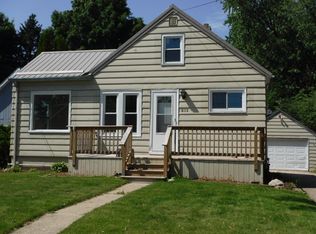 2112 31st St, Two Rivers, WI 54241