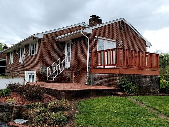 2nd image of 820 S View Dr