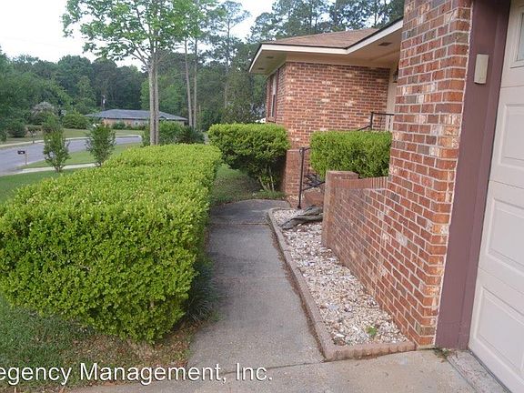 3rd image of 208 Antler Dr