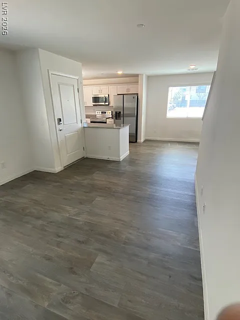 3 bed, 2.5 bath, 1583 sqft, $2,250 — Photo 4