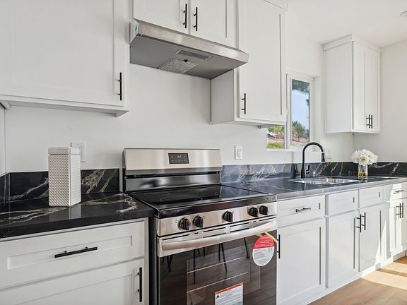 3rd image of 8142 Irvine Ave #1