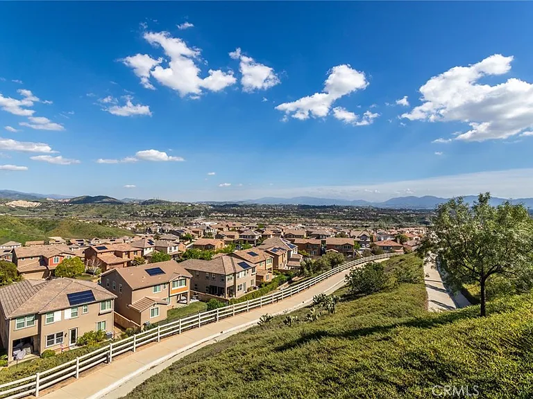 28629 Farrier Dr — Photo 46