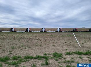 521 Railroad St, Hallam, NE 68368
