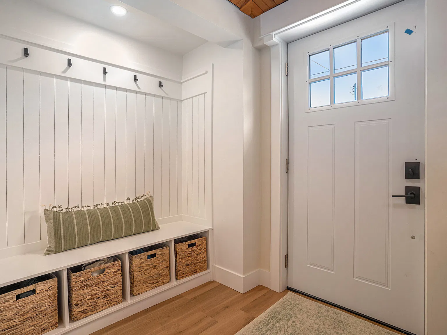 5 bed, 1808 sqft, $4,000 — Photo 2