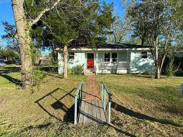 502 Chestnut St, Brazoria, TX 77422