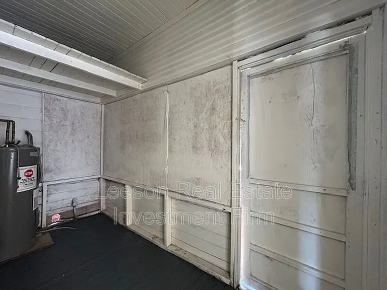 2924 Dupont St — Photo 14