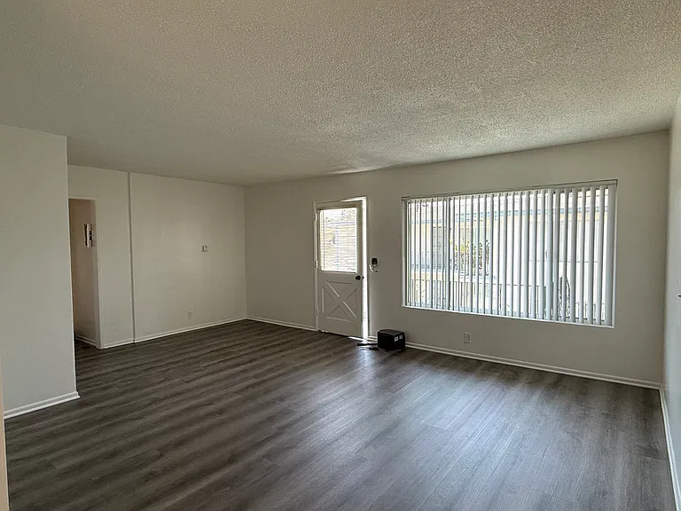 9641 Maureen Dr #5 — Photo 16