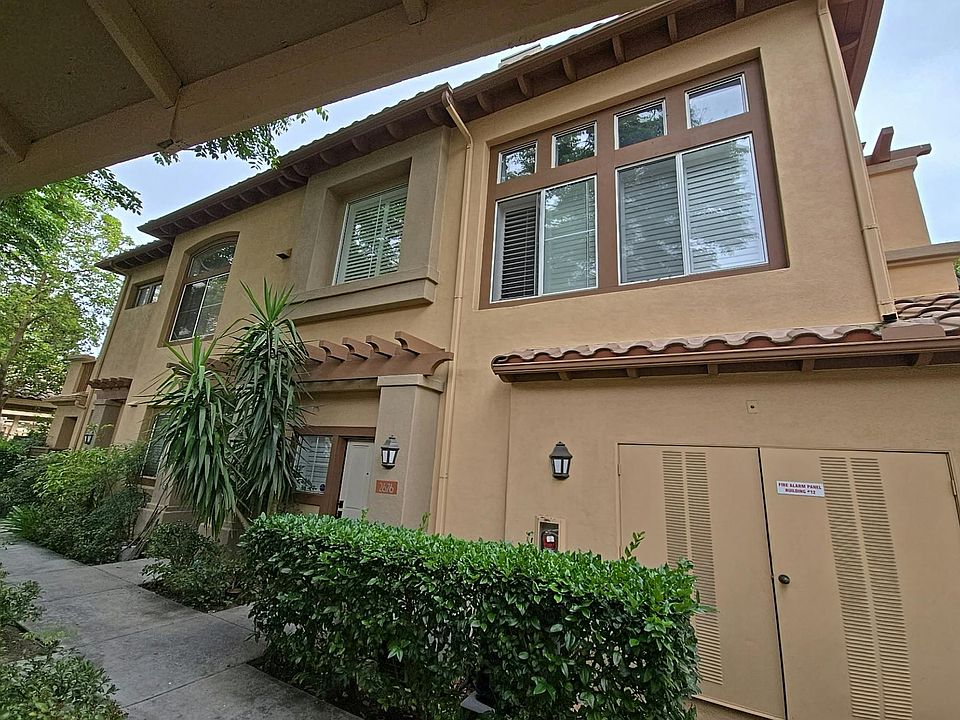 1st image of 2676 Dunstan Dr