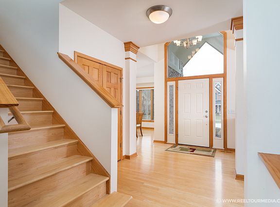 3rd image of 3150 Willow Glen Ct
