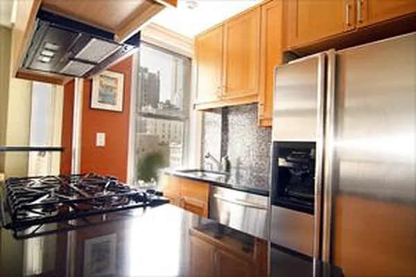 Sold by Douglas Elliman | media 15