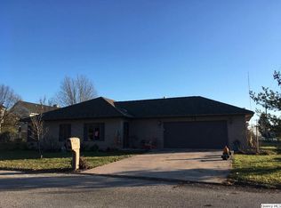 5304 Greenbriar Ave, Quincy, IL 62305